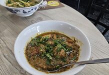 Lahori Chicken Karahi. Photo by Drew Saunders.