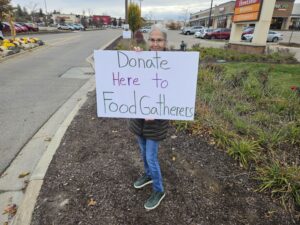Some protestors also advocating for supporting Food Gatherers. Photo by Drew Saunders.