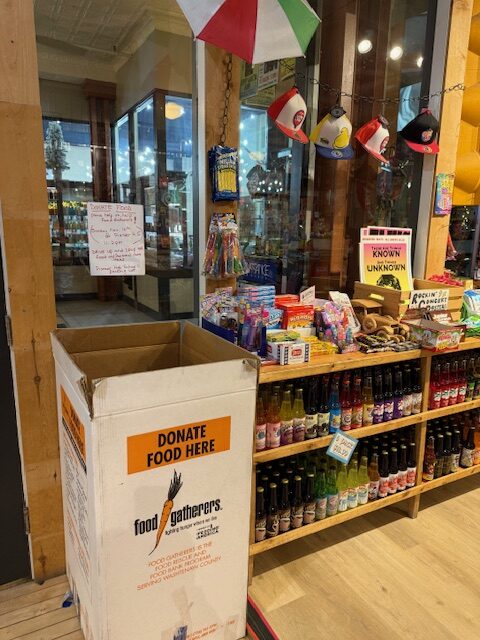 Finding Female Friends Holds Food Drive to Help Food Gatherers